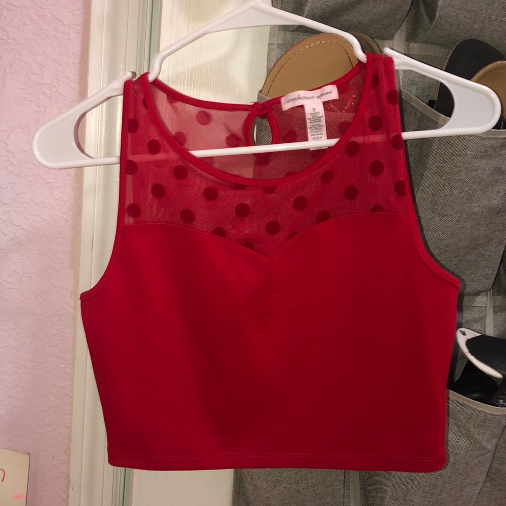 Crop top